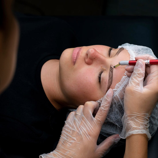 Threading in Sharjah